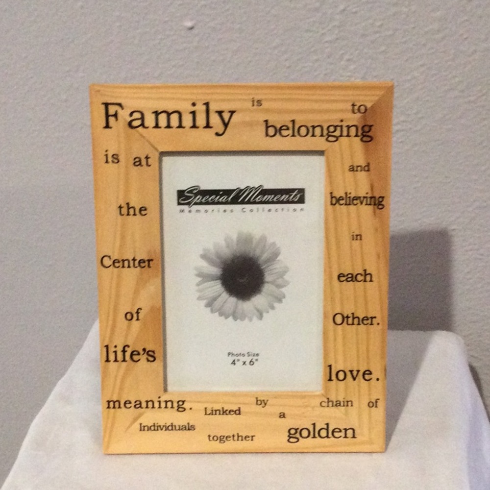 Special Moments Memories Collection FAMILY Photo Frame NWOT